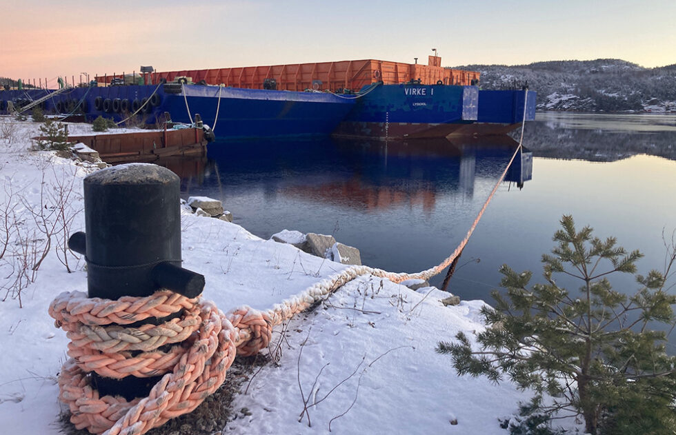 Kajplats vid Hälle Hamn AB.